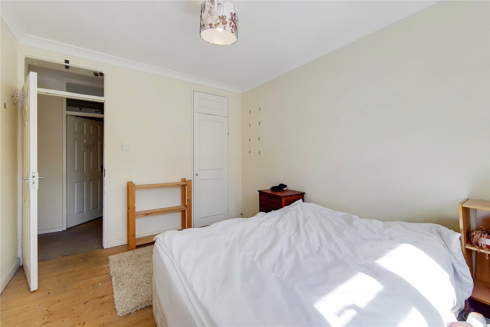 Flat St. Pancras Way in Greater London