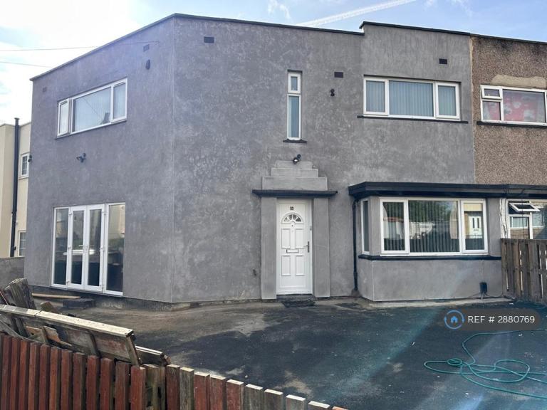 House Daleside Avenue in Leeds