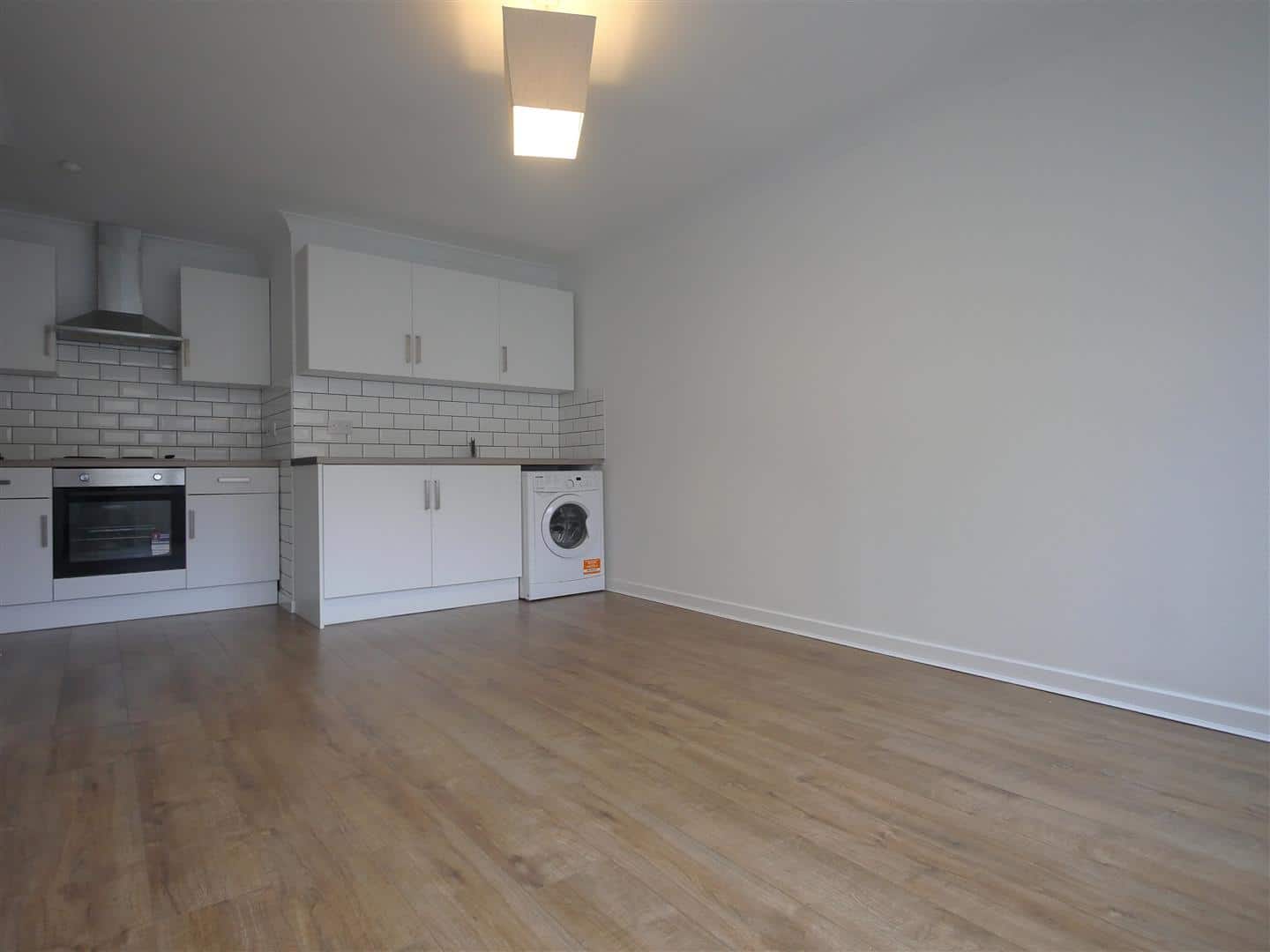 Flat Whitehill Court in Glasgow