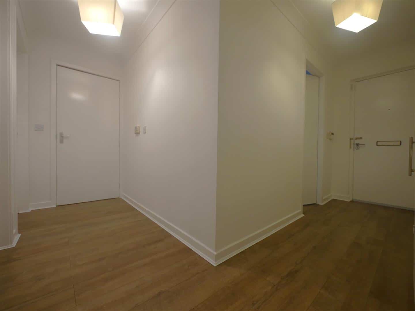 Flat Whitehill Court in Glasgow