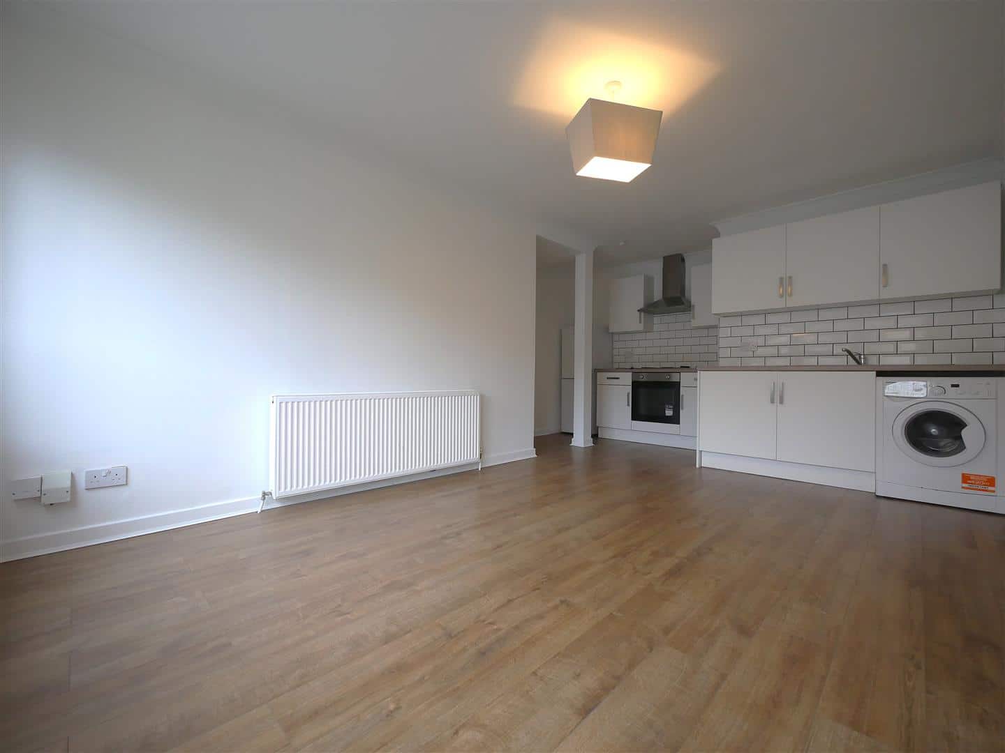 Flat Whitehill Court in Glasgow