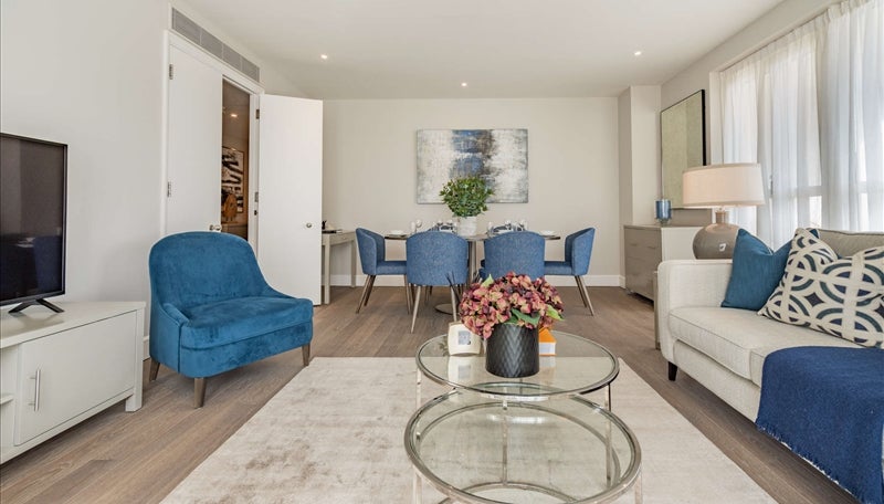 Flat Westferry Circus in Greater London