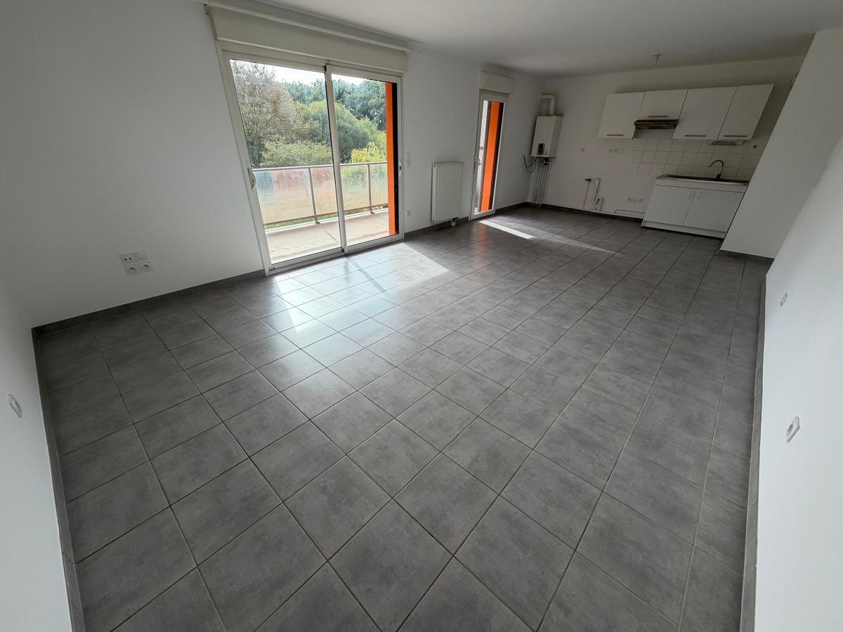 Flat Rue Théophile Briant in Orgères