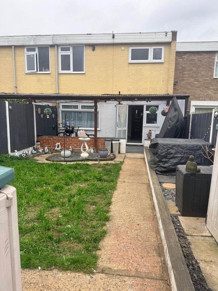 House Ballards Walk in Basildon