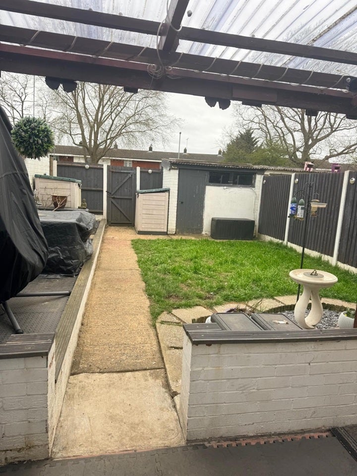 House Ballards Walk in Basildon