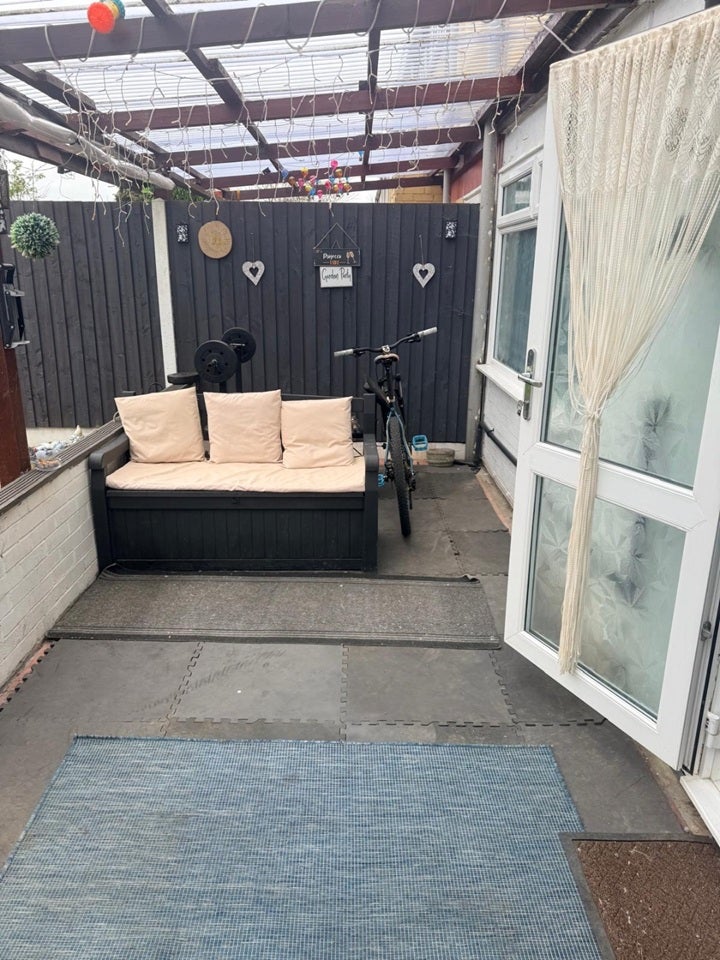 House Ballards Walk in Basildon