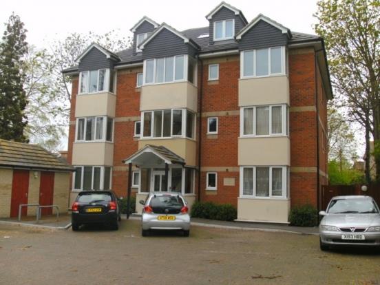 Flat Regents Park Road in Southampton