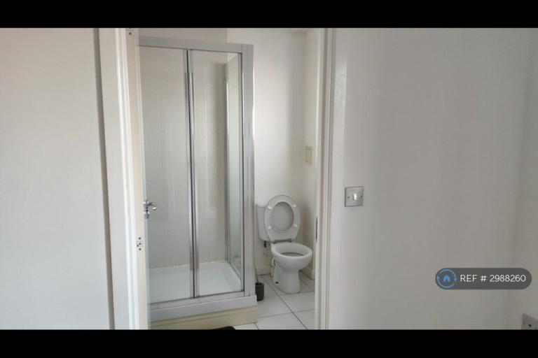 Room Vimy Drive in Dartford