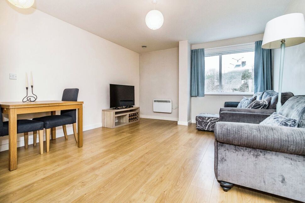 Flat Broadway in Salford