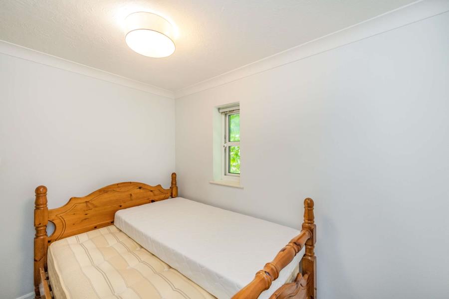 Flat Jasmin Close in Greater London