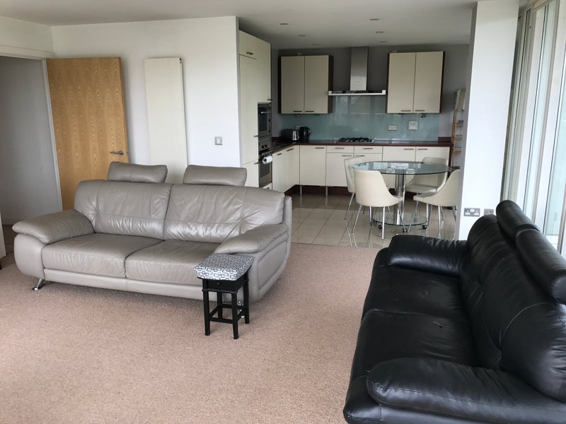 Room Rayleigh Road in Greater London