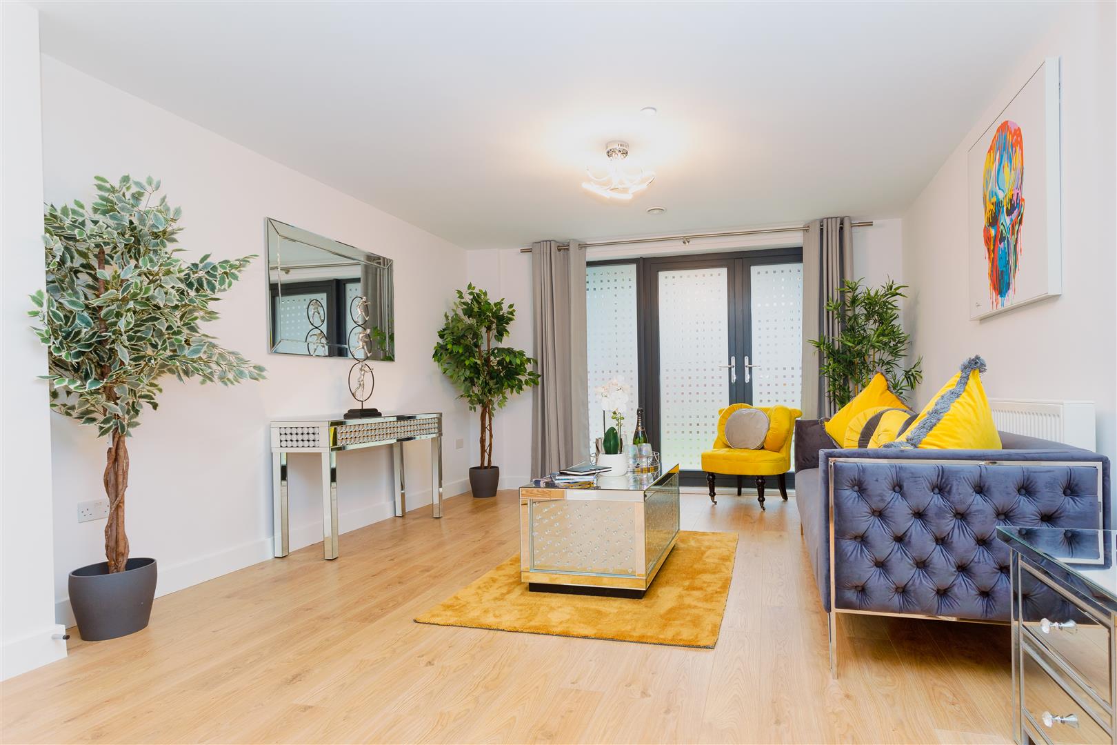 Flat Marketfield Way in Reigate and Banstead