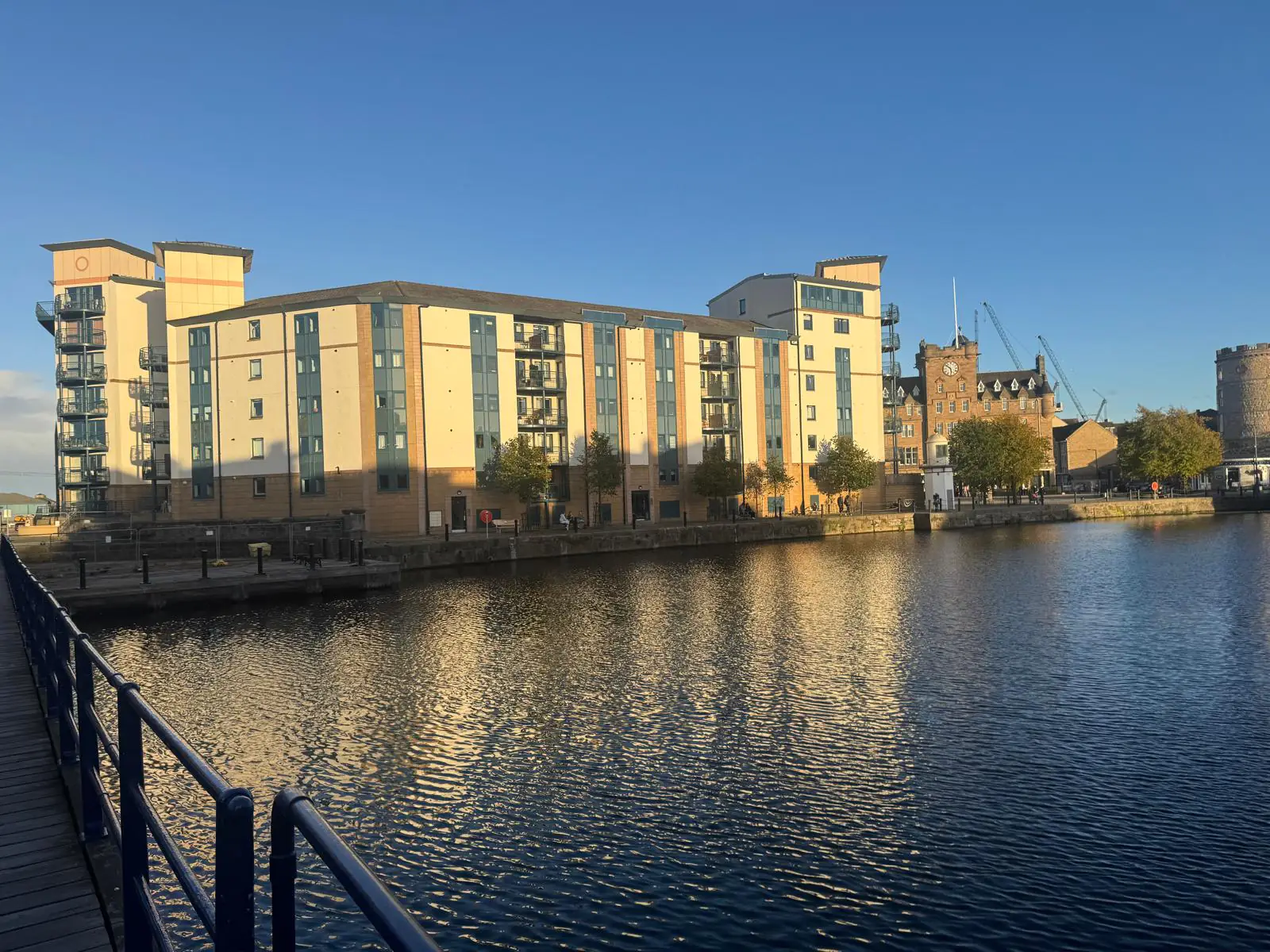 Flat Ocean Drive in City of Edinburgh