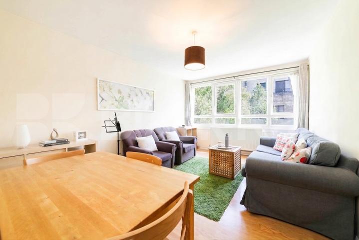 House Iverson Road in Greater London