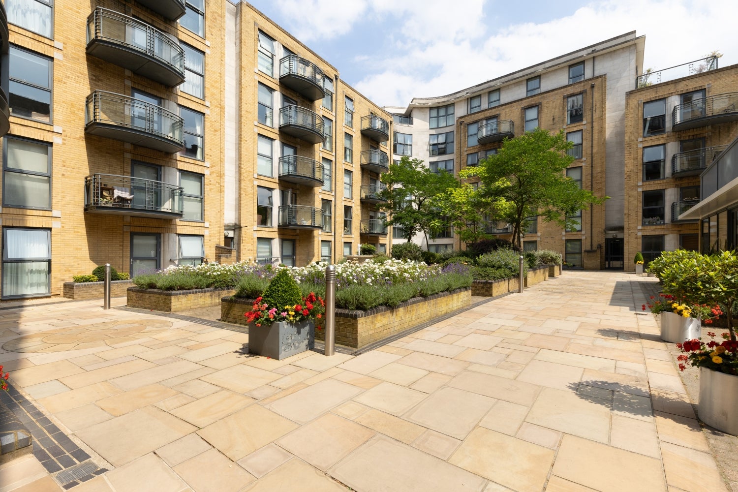 Flat Ebury Bridge Road in City of Westminster