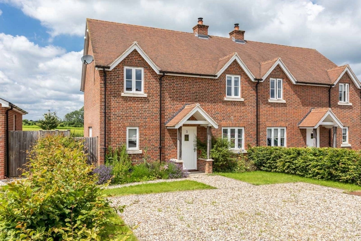 House Ewhurst Park in Basingstoke and Deane