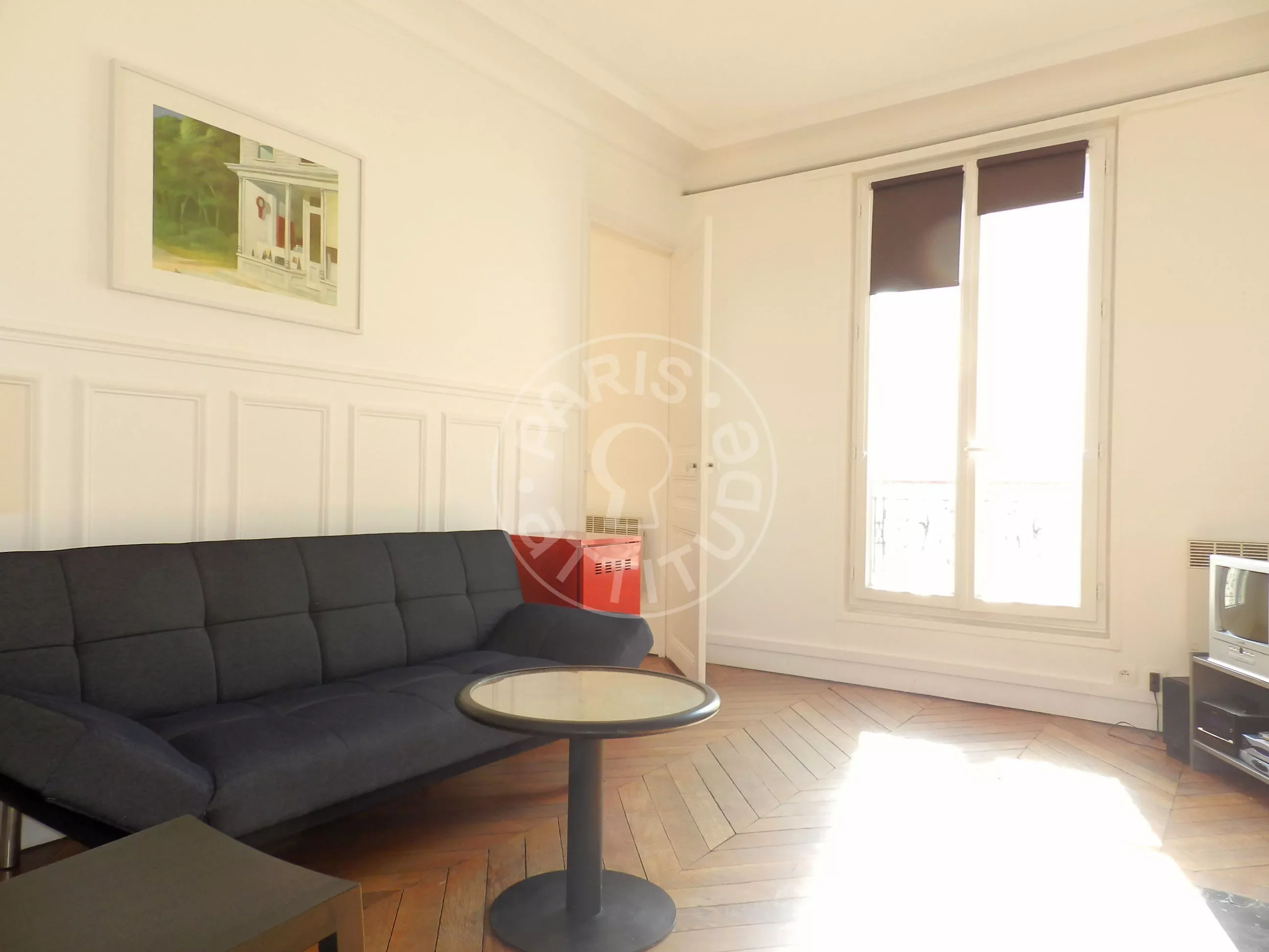 Flat Boulevard Marguerite de Rochechouart in Paris