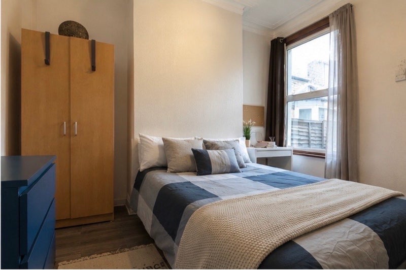 Room Hicks Street in Greater London
