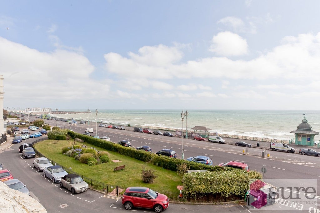 Flat Kings Cliff in Brighton