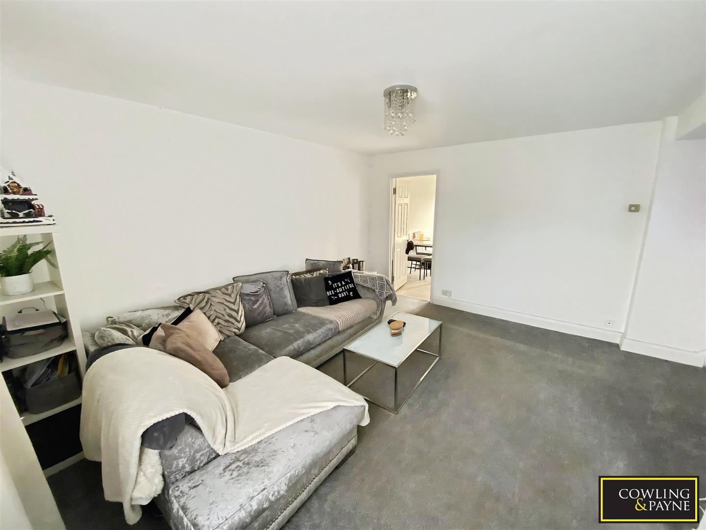 Flat The Frame in Basildon