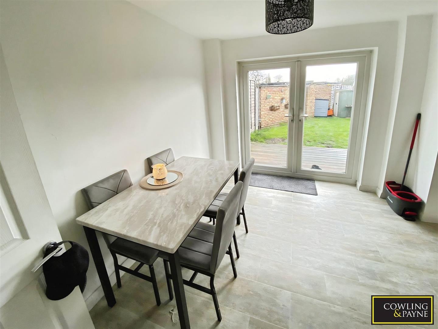 Flat The Frame in Basildon