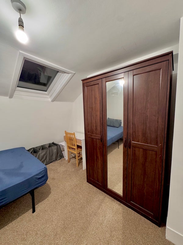 Room Limes Grove in Greater London