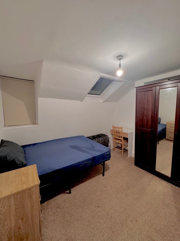 Room Limes Grove in Greater London