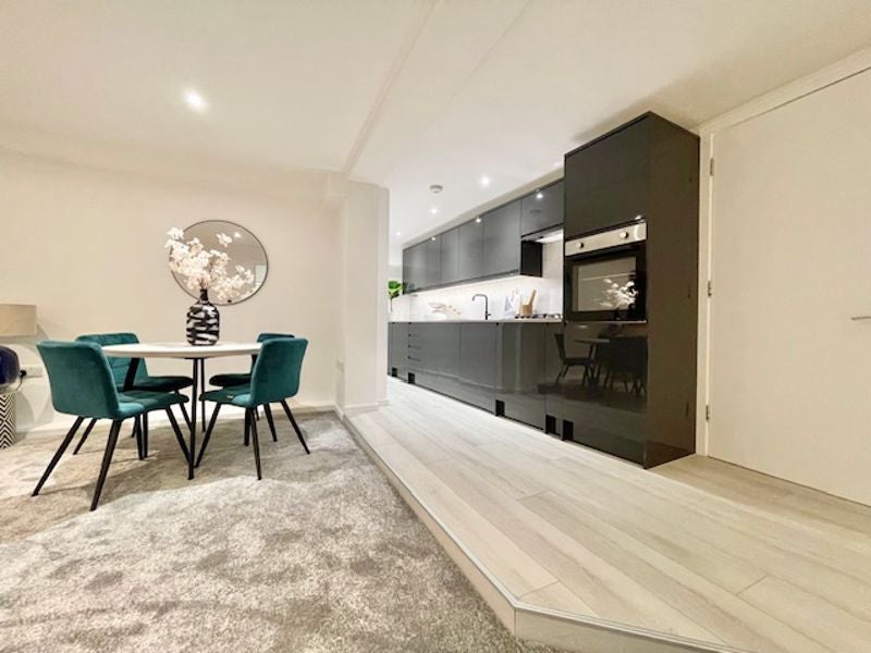 House Tooley Street in Greater London