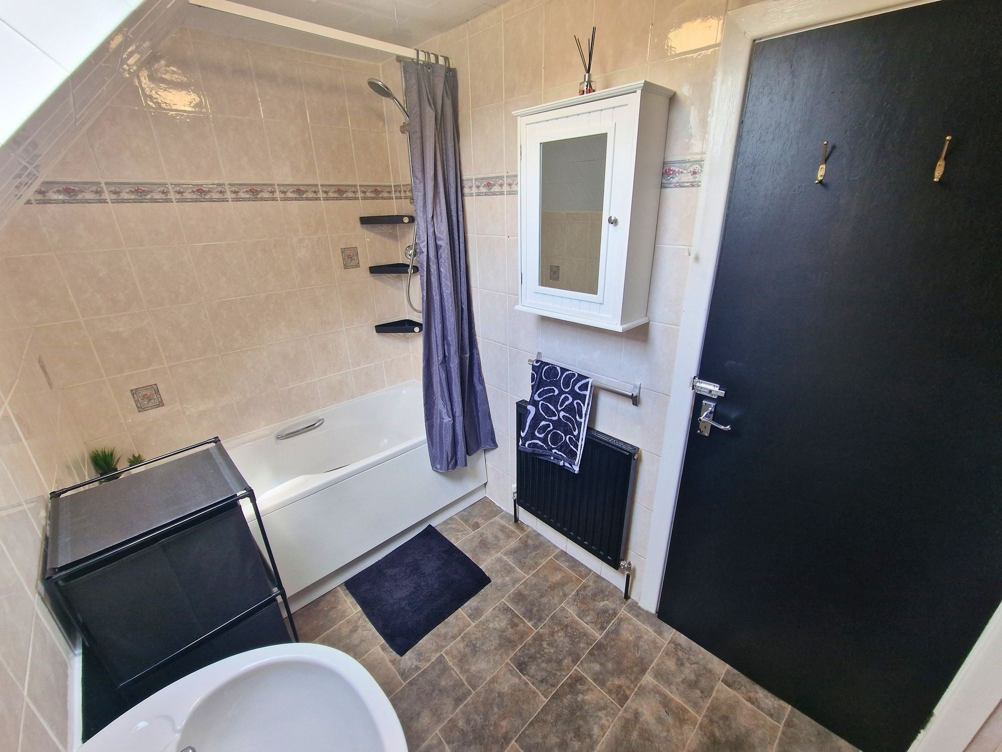 Room Otley Road in Leeds