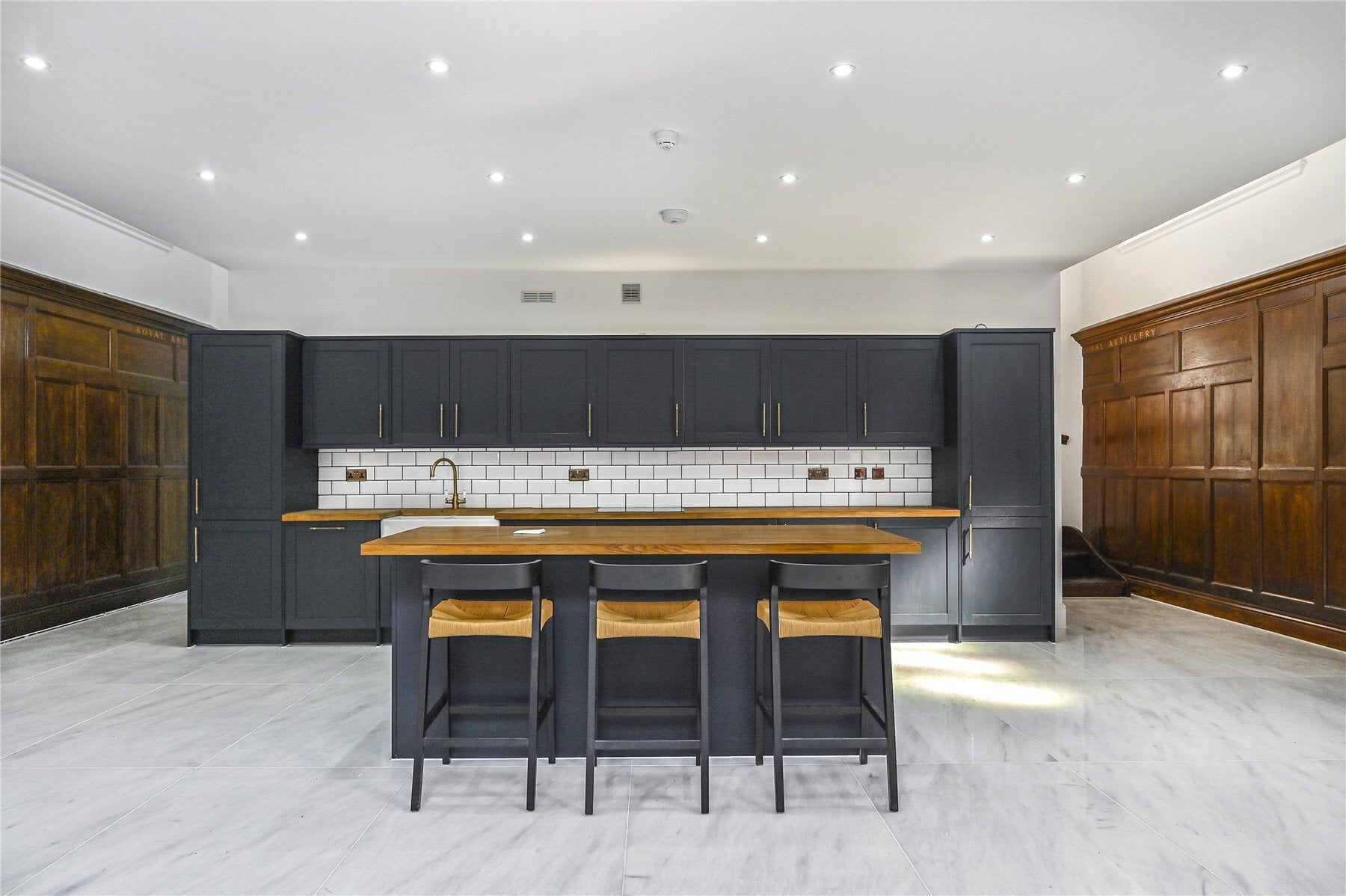 Flat Ashmore Road in Greater London