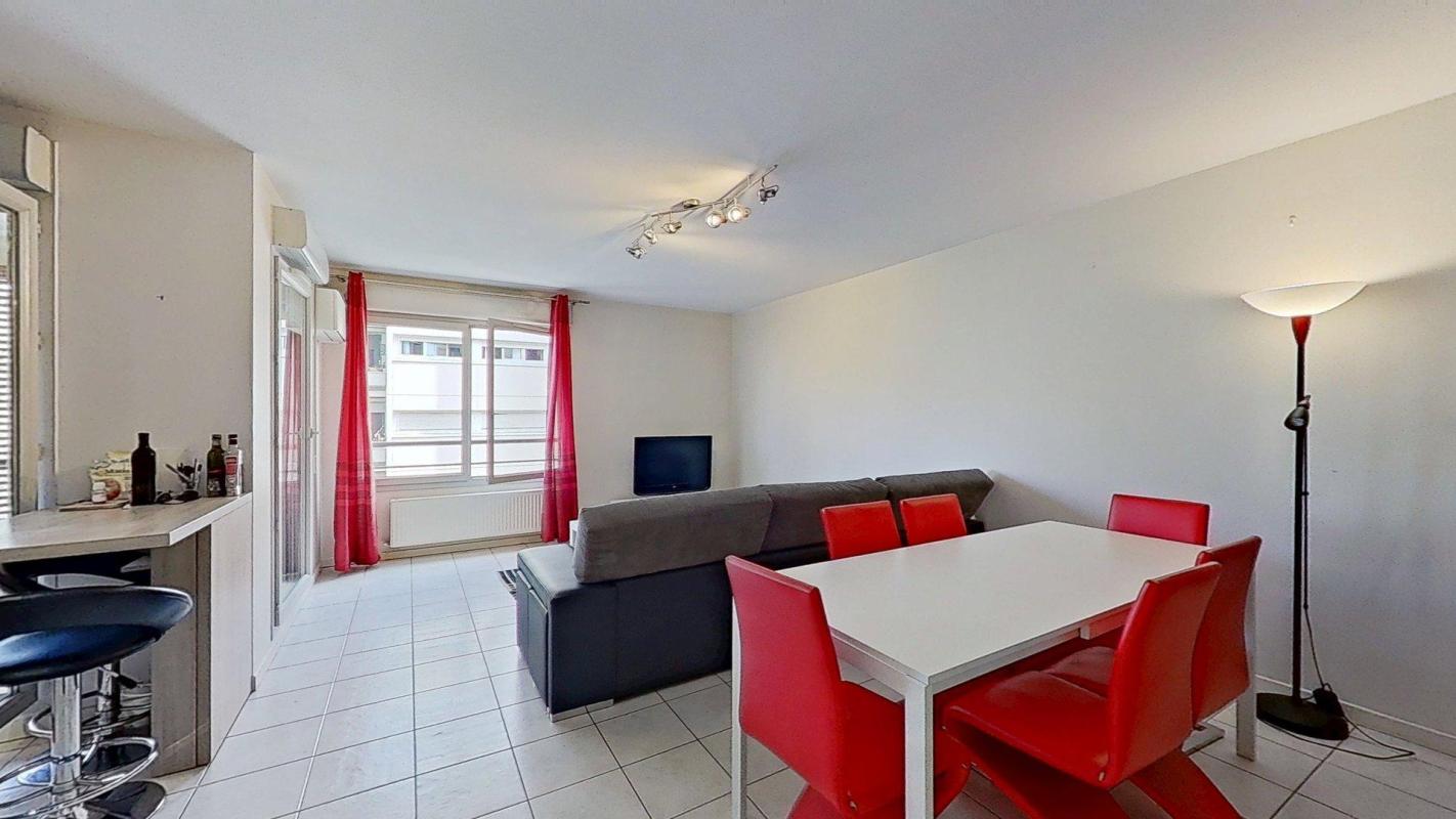Flat Rue du Général Dayan in Villeurbanne