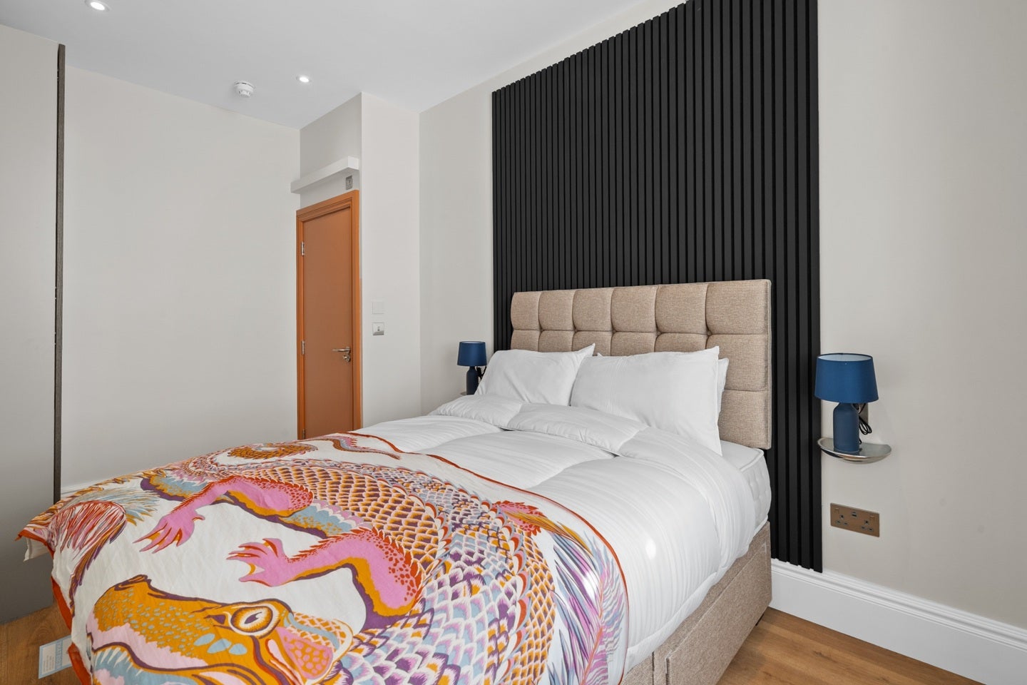 Flat Old Brompton Road in Greater London