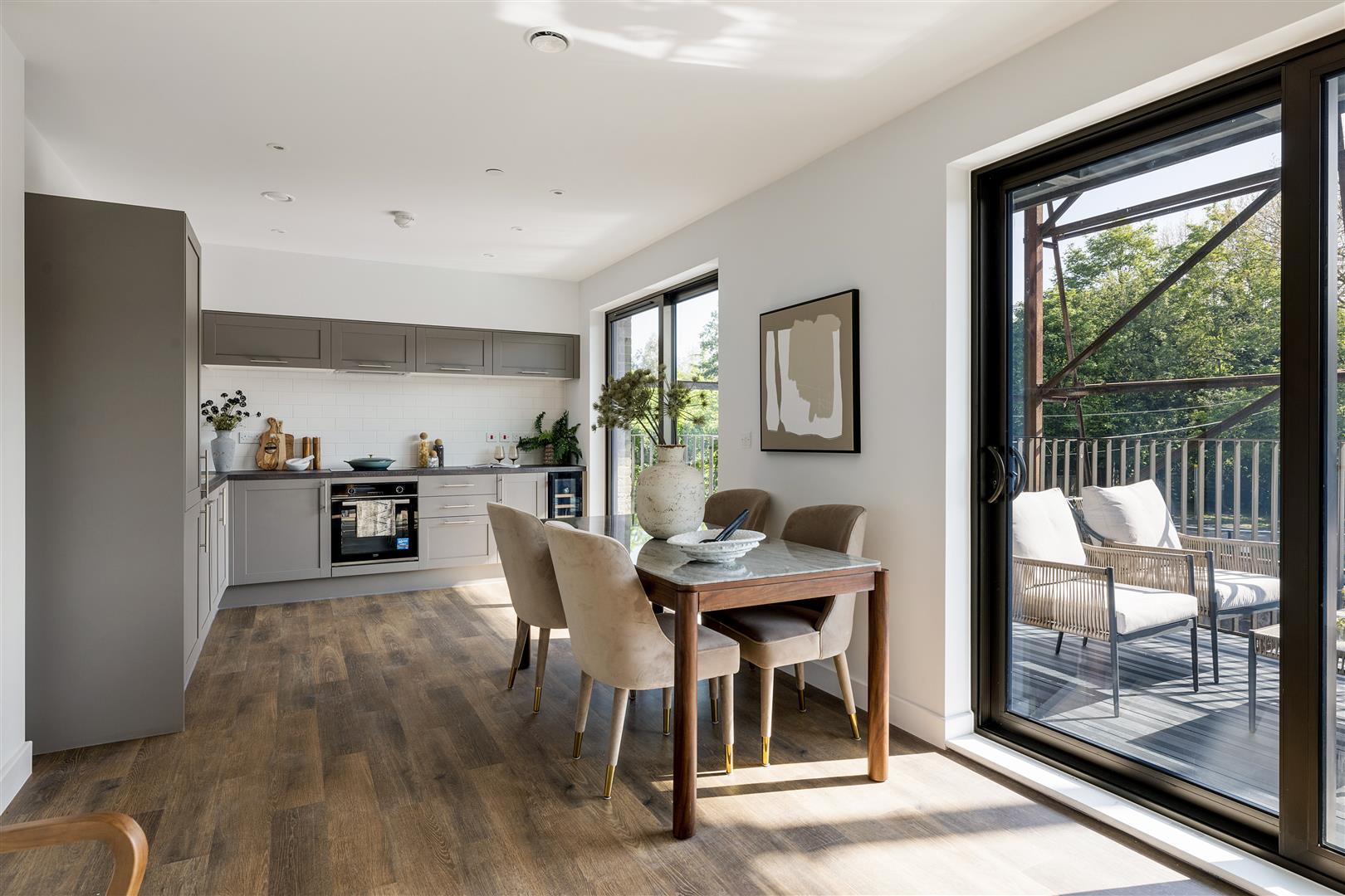 Flat Smeed Road in Greater London