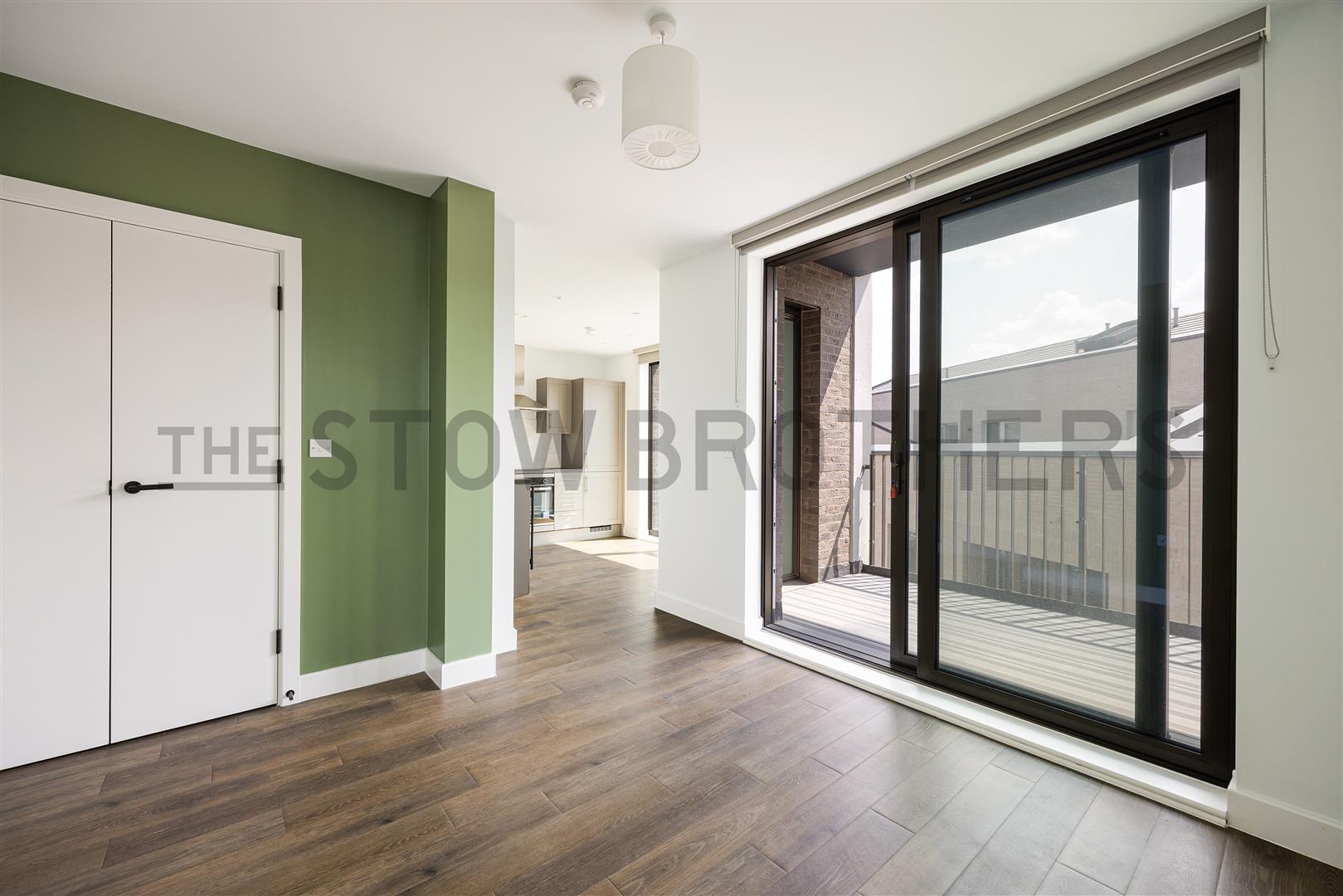 Flat Smeed Road in Greater London