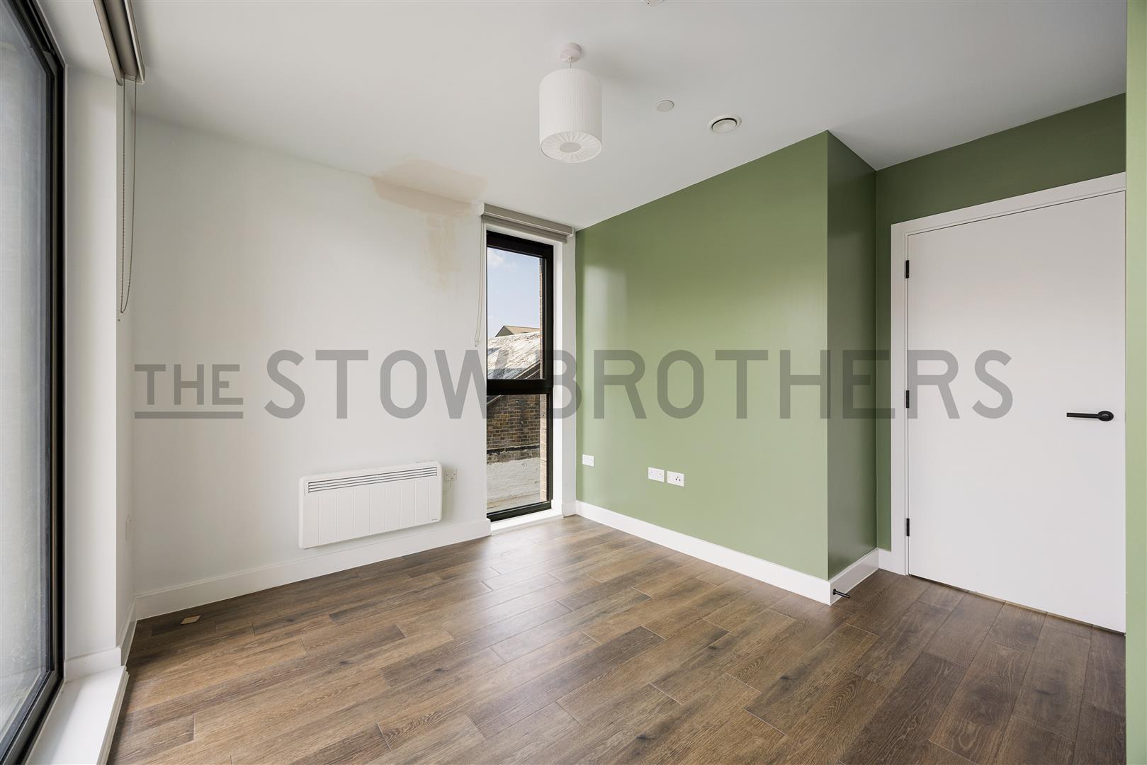Flat Smeed Road in Greater London