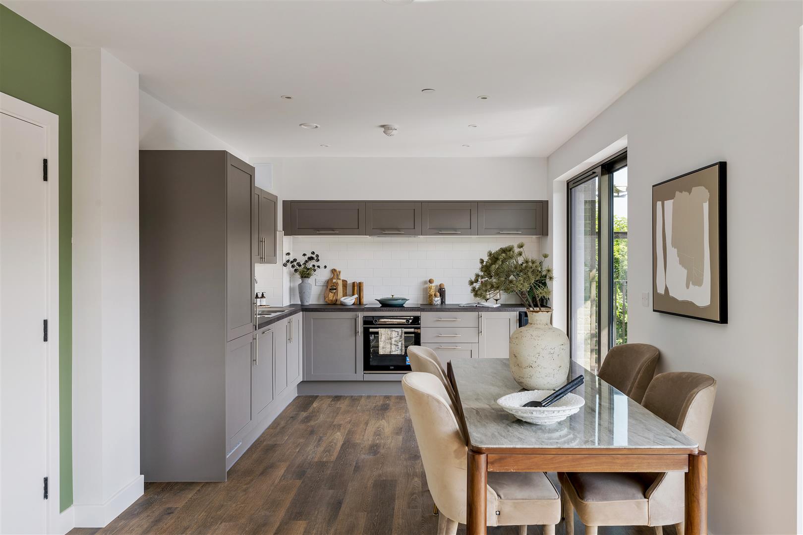 Flat Smeed Road in Greater London