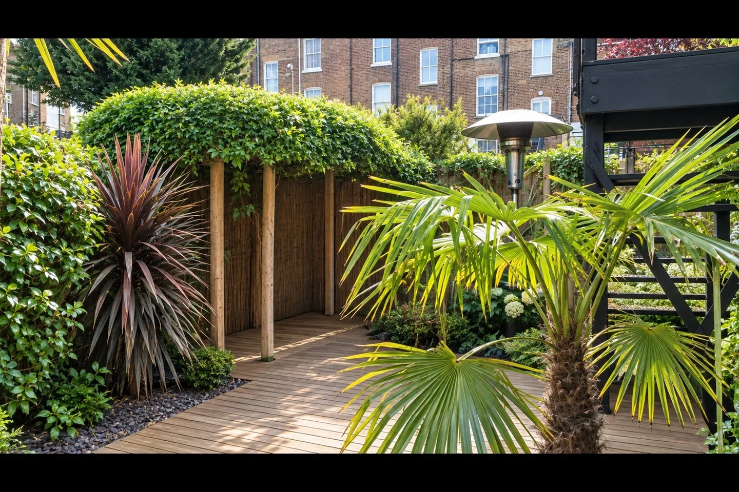 Flat Morton Road in Greater London