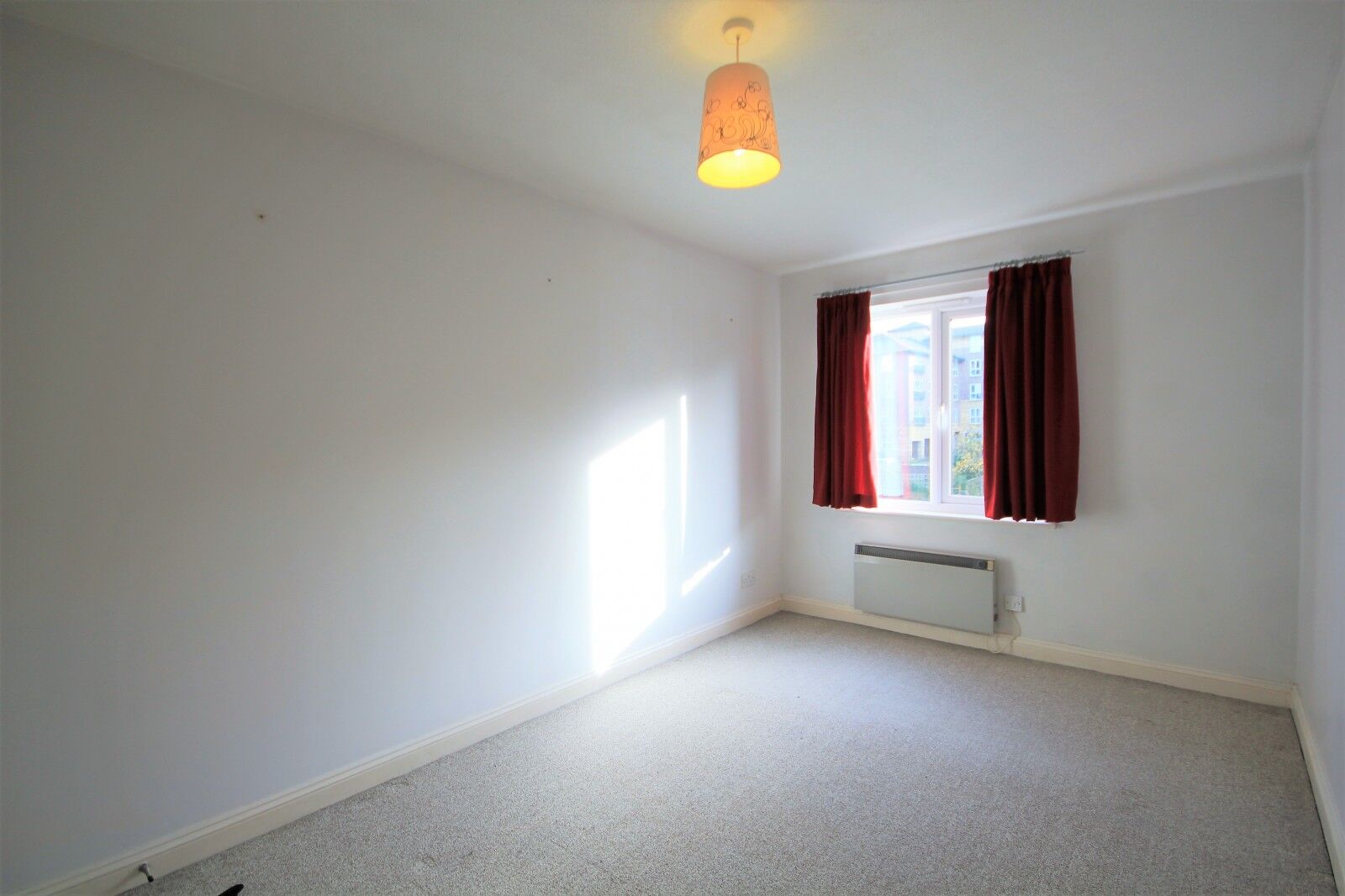 Flat Greys Court in Reading