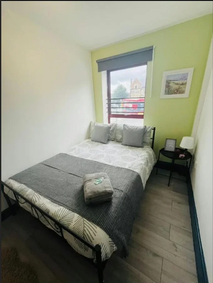 Room Harrow Road in Greater London