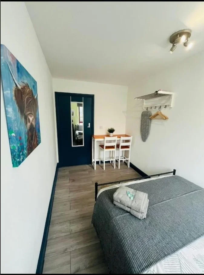Room Harrow Road in Greater London