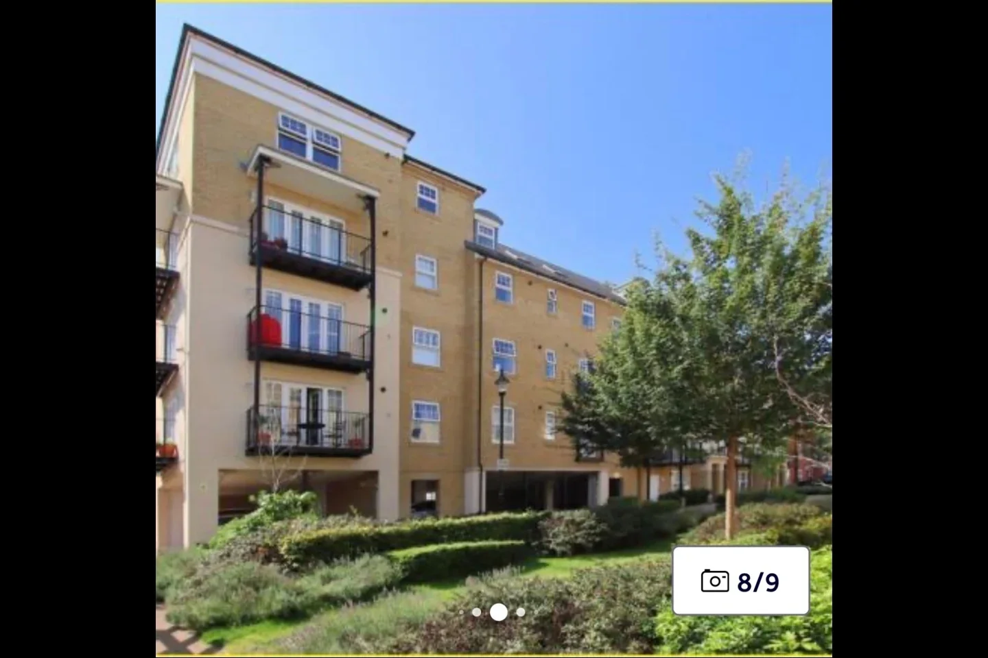 Flat Renwick Drive in Greater London