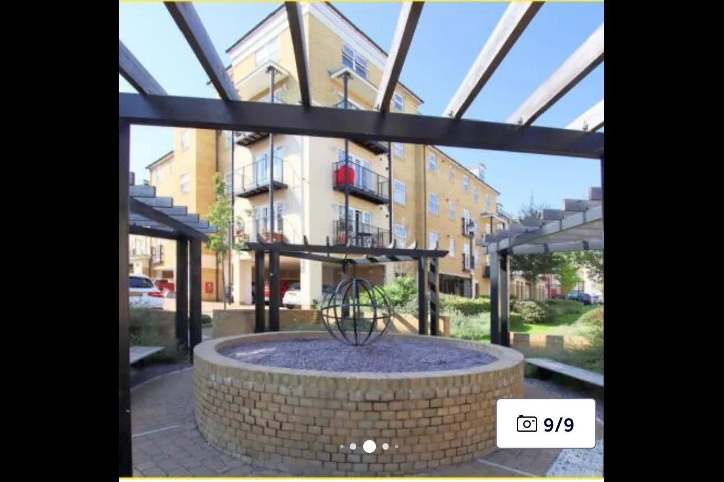 Flat Renwick Drive in Greater London
