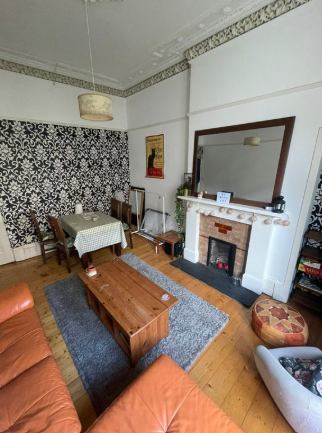 Room Great Western Road in Glasgow