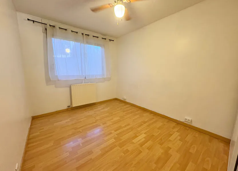 Flat Avenue Sainte-Marguerite in Nice