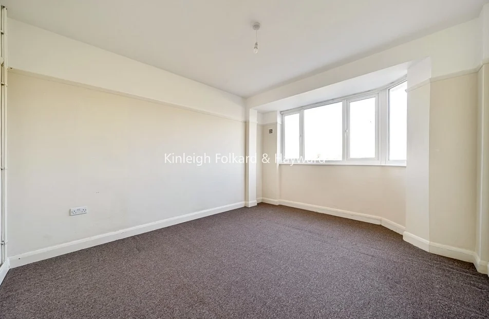 Flat Berkeley Close in Greater London