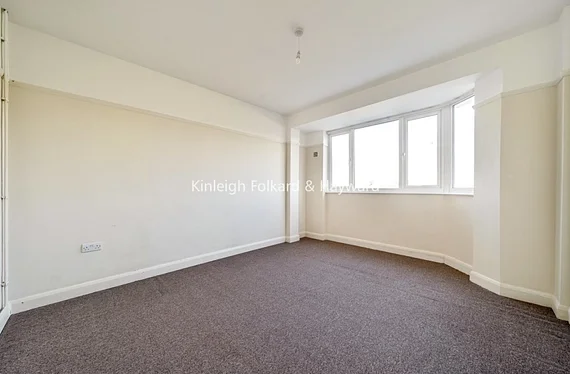 Flat Berkeley Close in Greater London