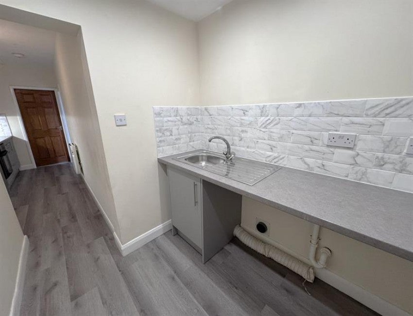 Flat London Road in Holmes Chapel