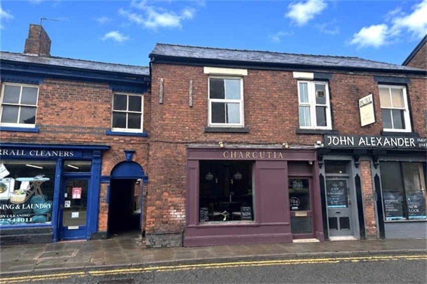 Flat London Road in Holmes Chapel