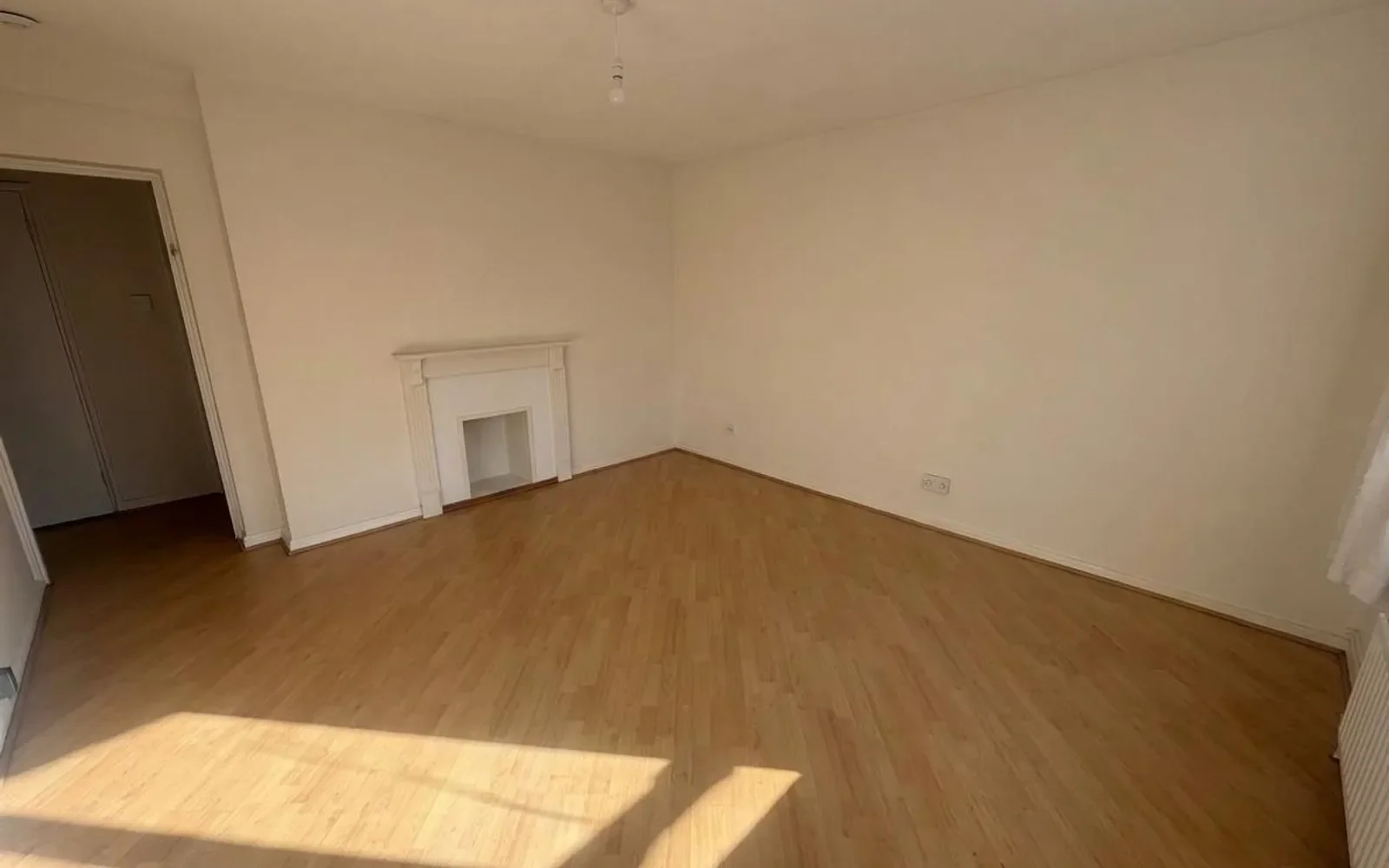 Flat Sidmouth Street in Greater London