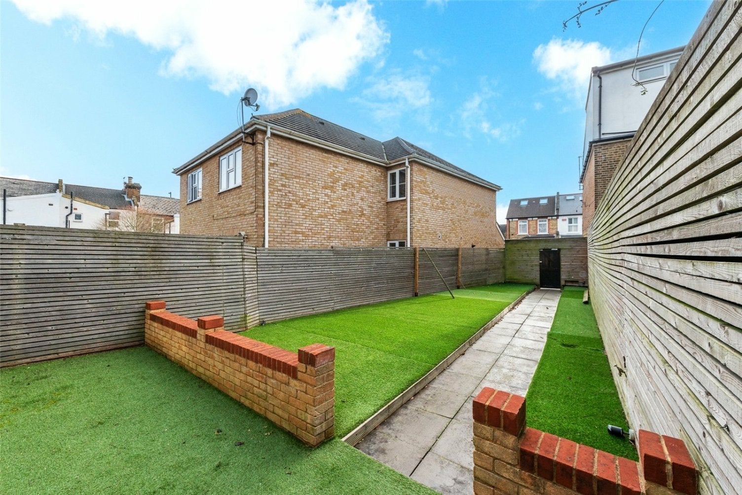 House Kingsand Road in Greater London